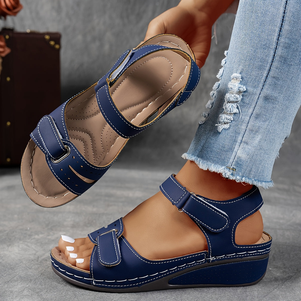 Livelle | Wedge Sandals