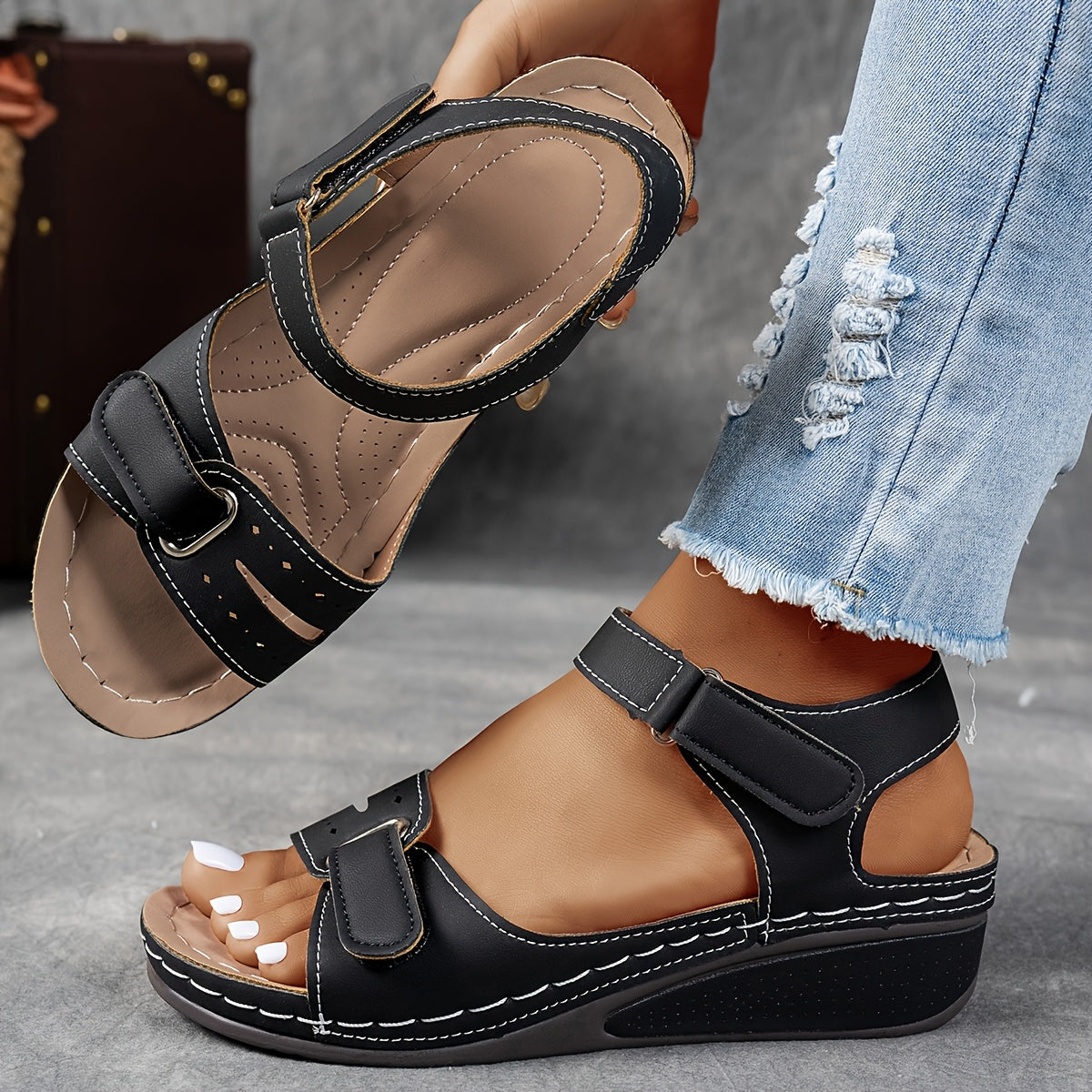 Livelle | Wedge Sandals