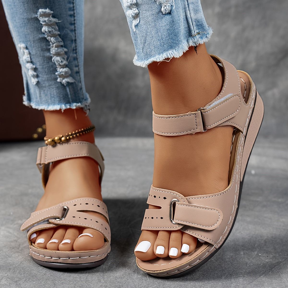 Livelle | Wedge Sandals